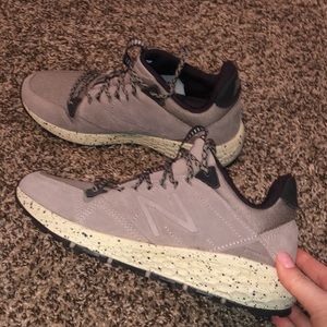 Women’s lightweight hiking shoes